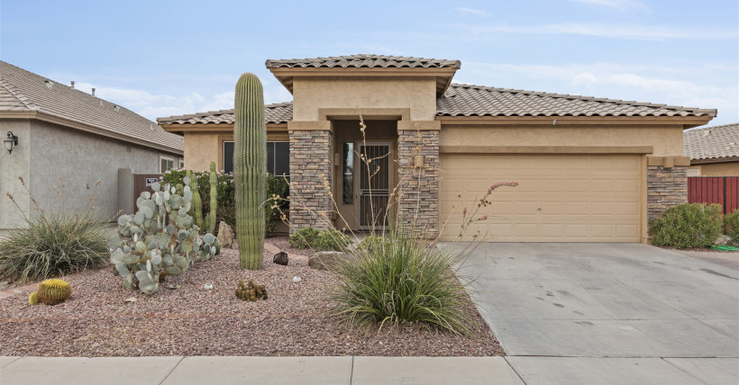 202 E Rock Wren Drive, San Tan Valley, AZ 85143 - Johnson Ranch | Amy Jones Group Copy